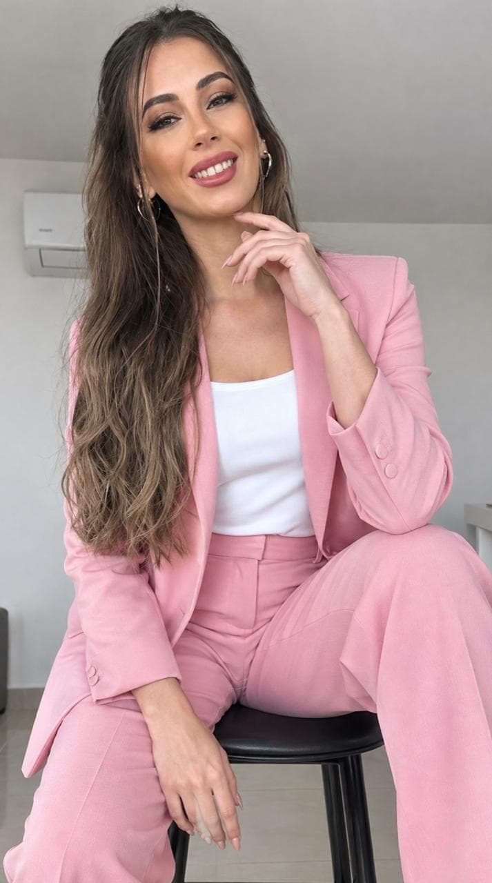 Laura Almagro, Novantanove Bella, centro de estética en Villa Bosch
